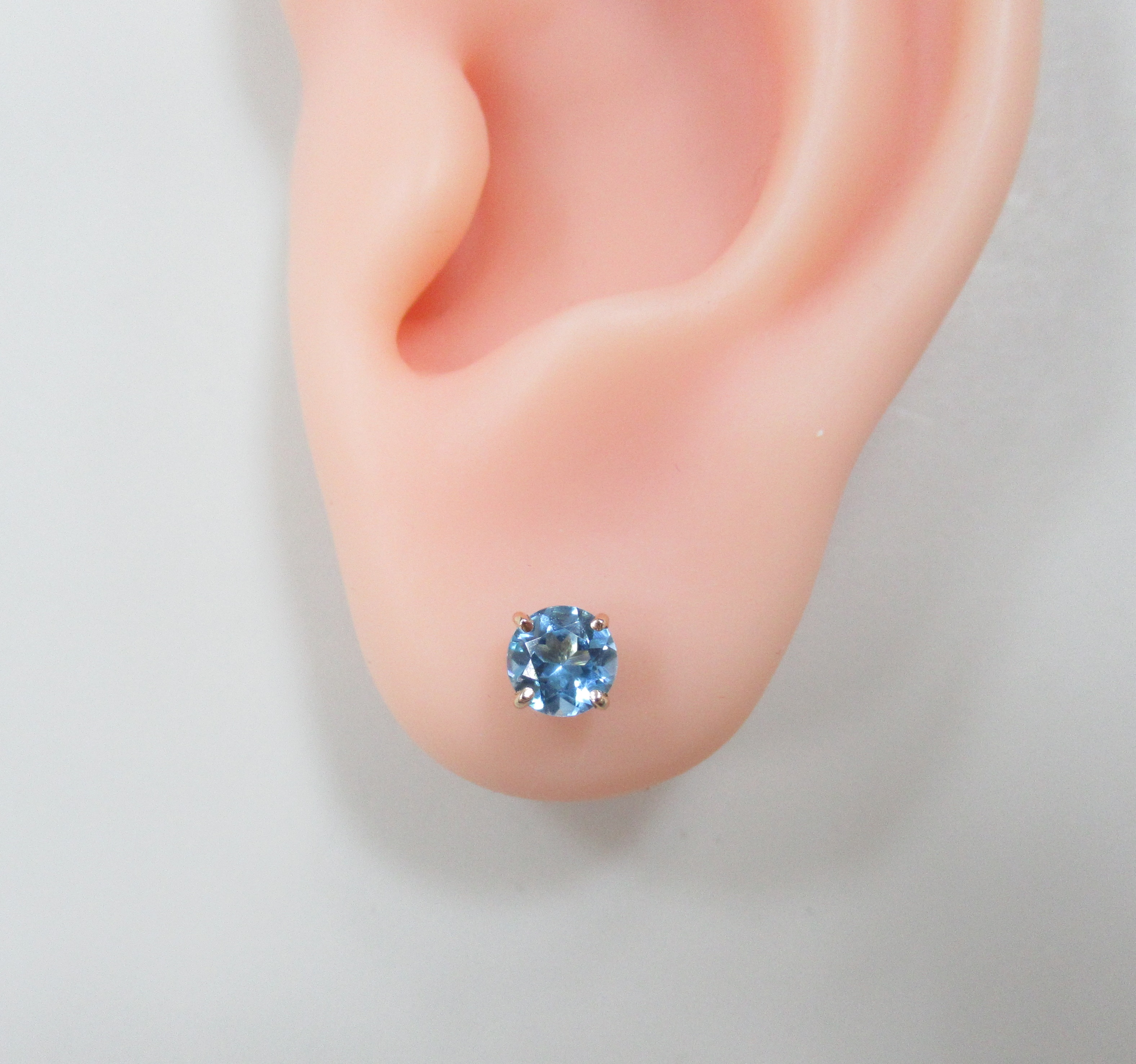 10512-000681 Серьги (Au 585)